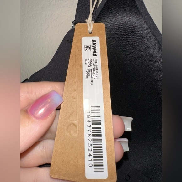 NWT SKIMS Fits everybody T-shirt Demi bra onyx black 34DDDD Kim kardashian - Picture 4 of 6